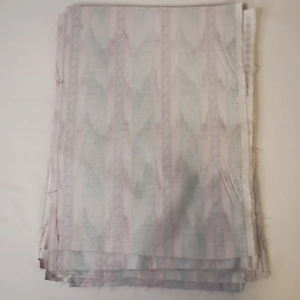 Lot of 75 10 x 15‎ Richloom Fabric with Coordinating Green Pink Pieces Quilting